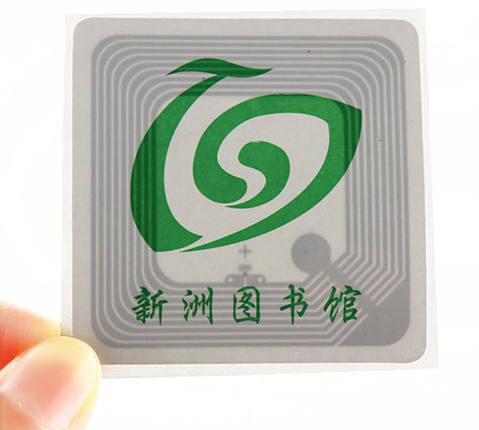 RFID標(biāo)簽在圖書館的應(yīng)用比傳統(tǒng)條碼標(biāo)簽使用更快捷，高效